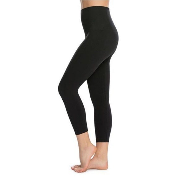 Spanx Look At Me Now Cropped Seamless 